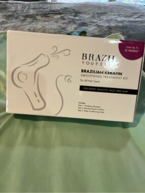 BRAZILIAN KERATIN Smoothing Treatment Kit – White